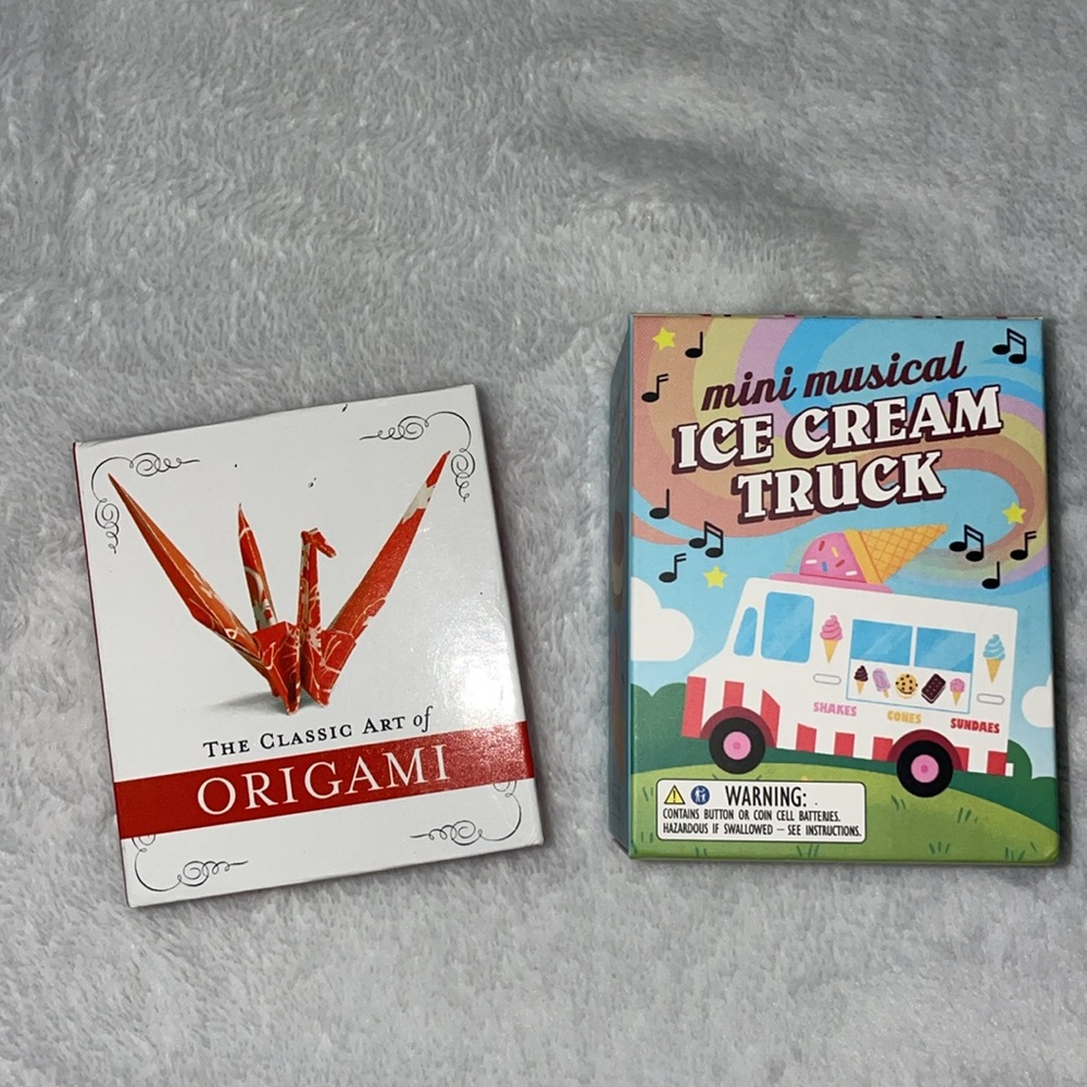 Mini Musical Ice Cream Truck Toy/Mini Origami Set